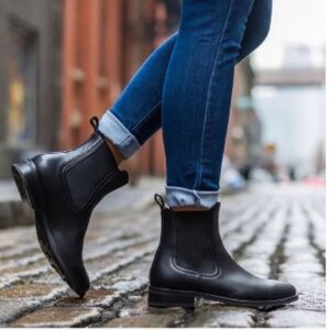Talbots Tish Pebbled Leather Chelsea Pull-On Boots